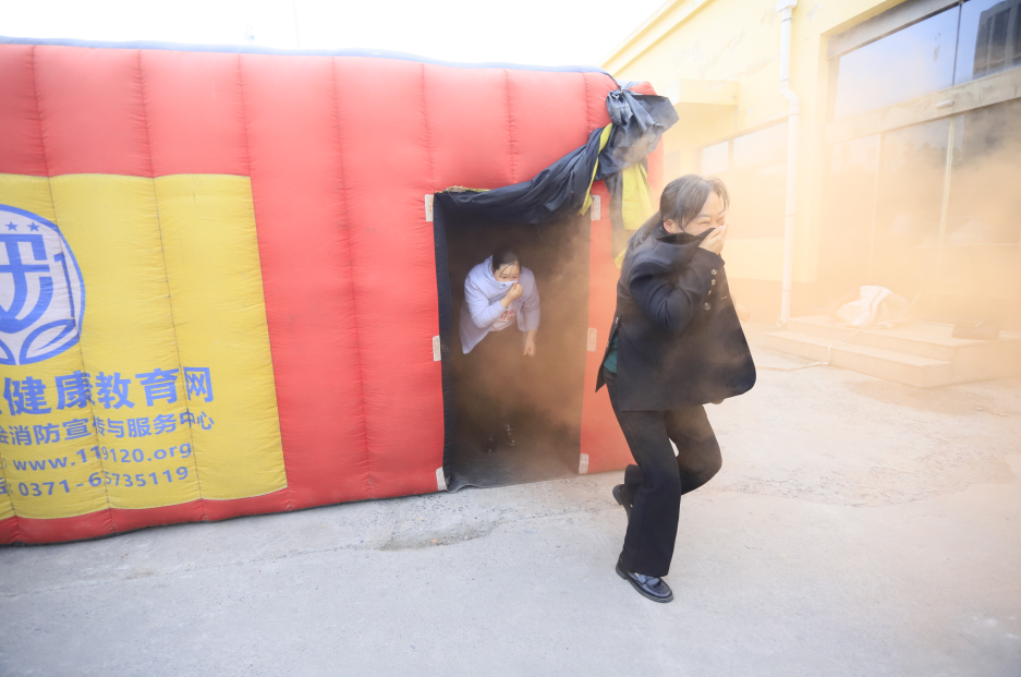 增強消防意識，筑牢安全底線丨花花牛乳業(yè)集團組織消防應(yīng)急演練