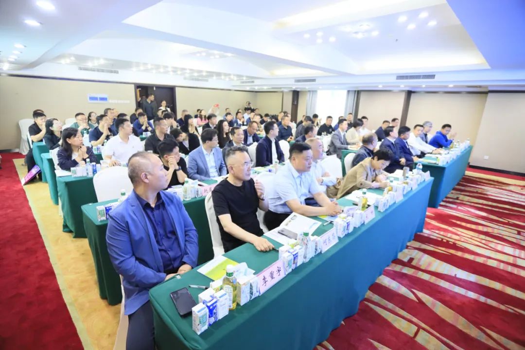 河南省2024國家“學生飲用奶計劃”推廣工作推進會在鄭州成功舉辦！