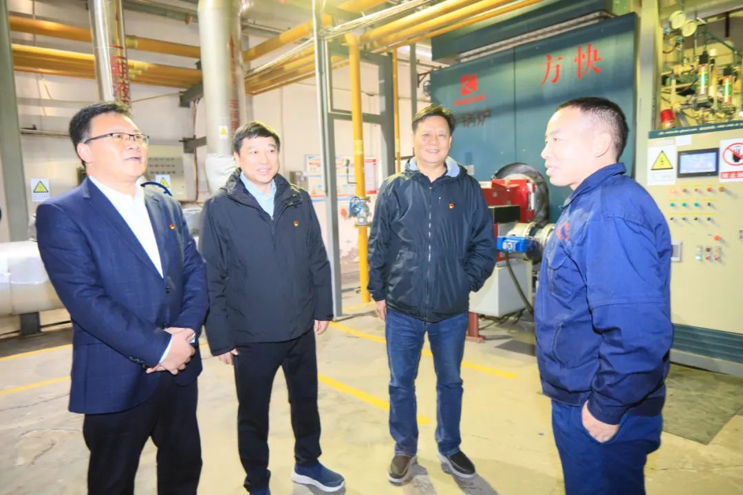 新春慰問(wèn)送關(guān)懷——集團(tuán)黨委書(shū)記、董事長(zhǎng)慰問(wèn)春節(jié)期間堅(jiān)守崗位的一線職工