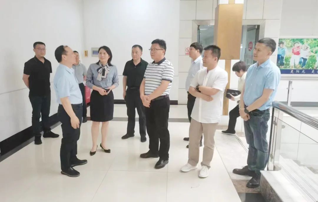 參觀拓思路 交流促發(fā)展 | 集團領(lǐng)導參加中乳協(xié)第二十九次年會暨中國(國際)乳業(yè)技術(shù)博覽會并到江西陽光乳業(yè)參觀座談 參觀拓思路 交流促發(fā)展 | 集團領(lǐng)導參加中乳協(xié)第二十九次年會暨中國(國際)乳業(yè)技術(shù)博覽會并到江西陽光乳業(yè)參觀座談