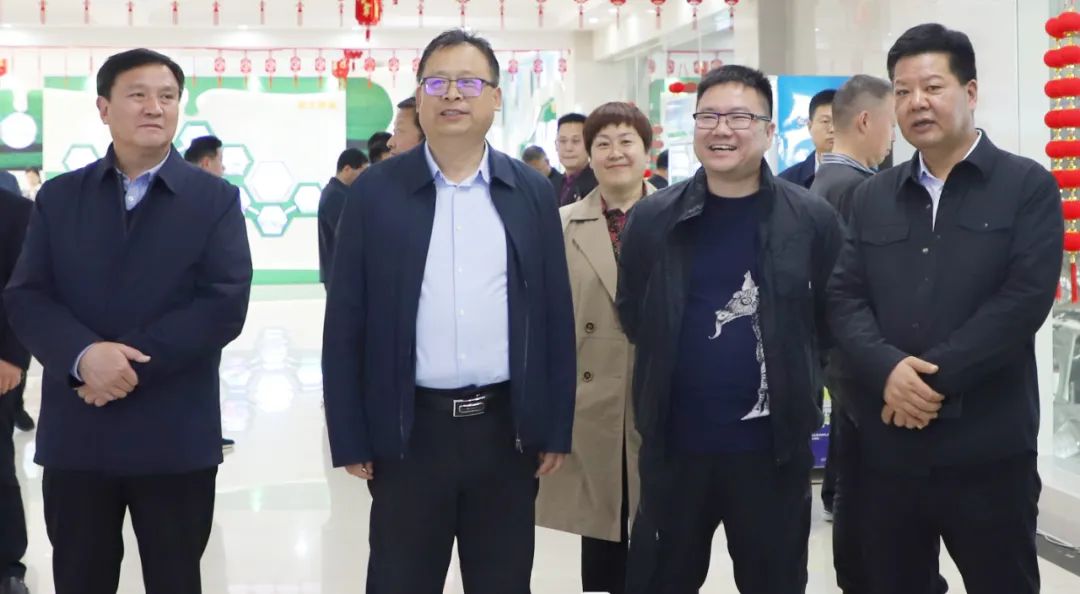 花花牛丨駐馬店市遂平縣政協(xié)黨組書記、主席張衛(wèi)東一行蒞臨花花牛魯山瑞亞牧場參觀