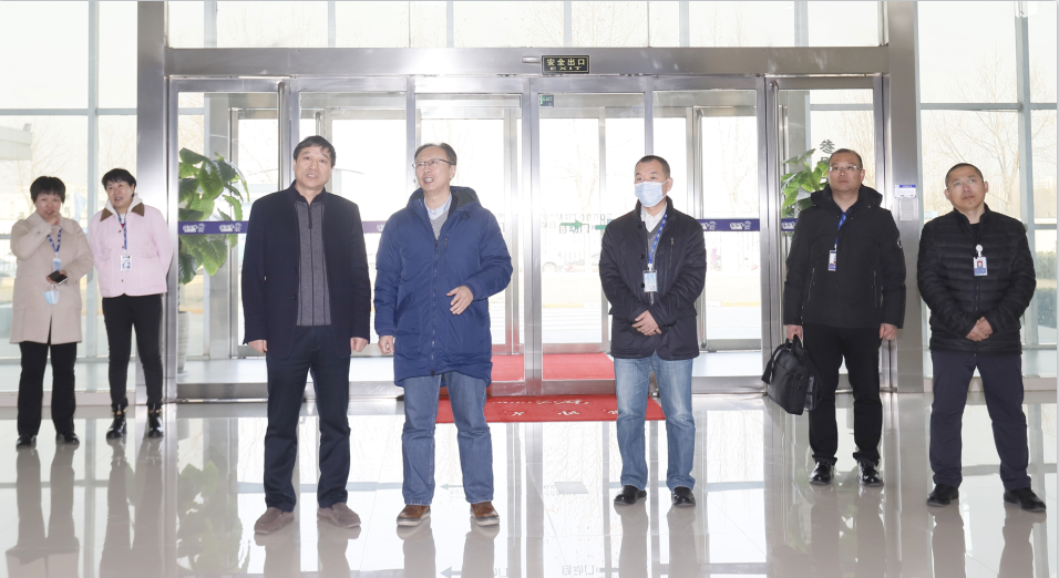 花花牛丨東北農(nóng)大食品學(xué)院院長、中原食品實(shí)驗(yàn)室首席科學(xué)家姜毓君教授蒞臨花花牛乳業(yè)集團(tuán)調(diào)研