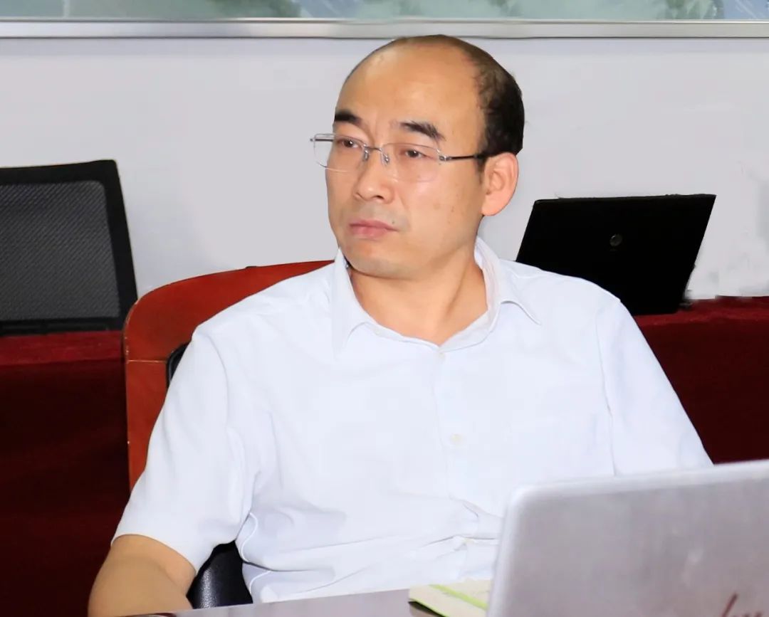 花花牛乳業(yè)集團(tuán)召開10月份營銷工作會議 花花牛乳業(yè)集團(tuán)召開10月份營銷工作會議