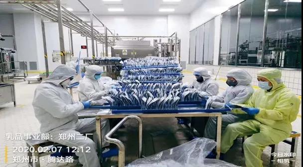 花花牛 | 疾風(fēng)來(lái)臨，你是不是勁草？