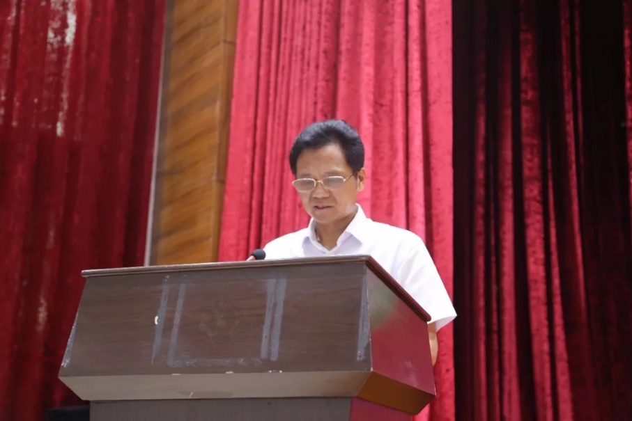 花花牛落實食品安全企業(yè)主體責任 積極踐行振興中國奶業(yè) 花花牛落實食品安全企業(yè)主體責任 積極踐行振興中國奶業(yè)