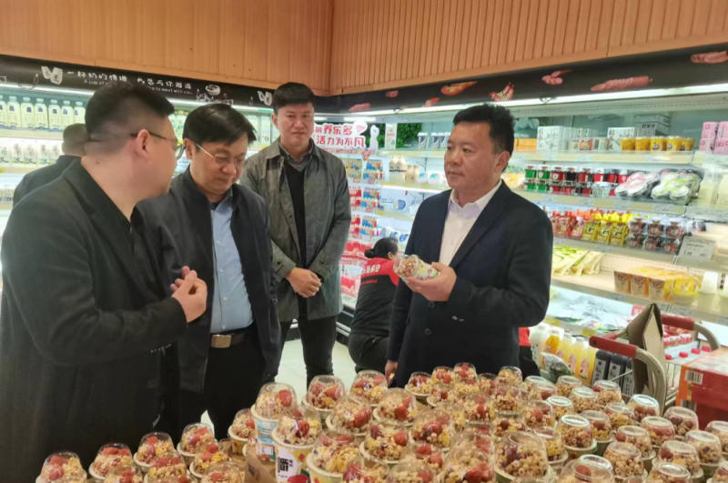 走訪調(diào)研拓市場 凝心聚力謀發(fā)展--花花牛乳業(yè)集團黨委書記、董事長唐洪峰一行走訪銷售終端