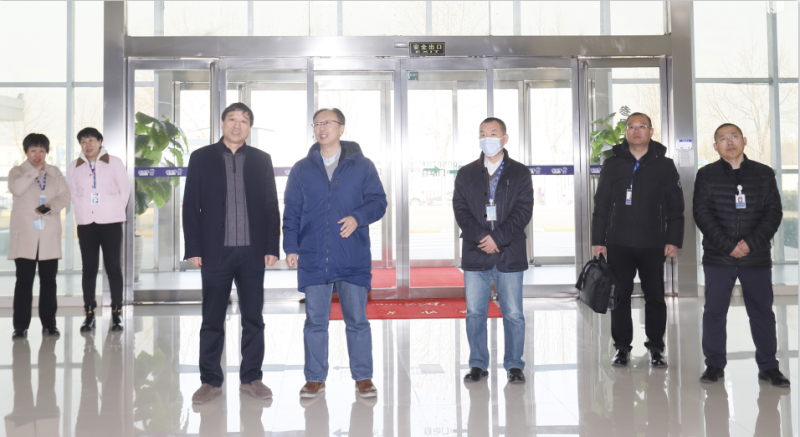 花花牛丨東北農(nóng)大食品學(xué)院院長、中原食品實驗室首席科學(xué)家姜毓君教授蒞臨花花牛乳業(yè)集團調(diào)研